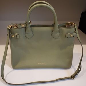 Burberry almost new handbag